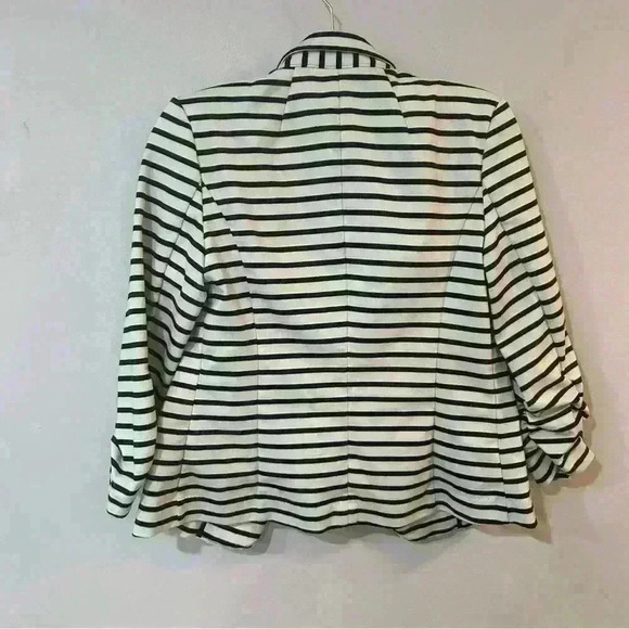 NWOT Christian Siriano Women’s Balck Striped Blazer Cardigan Jacket - Picture 2 of 5